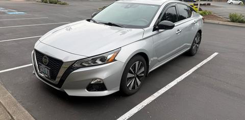 Nissan Altima 2021