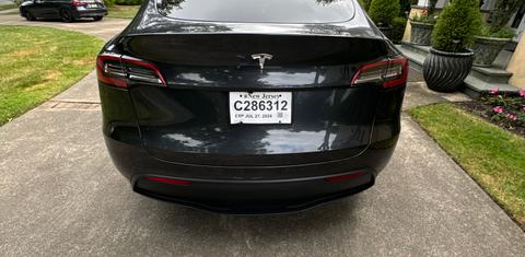Tesla Model Y 2024