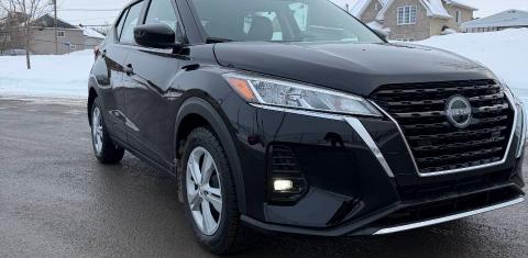 Nissan Kicks Play 2025