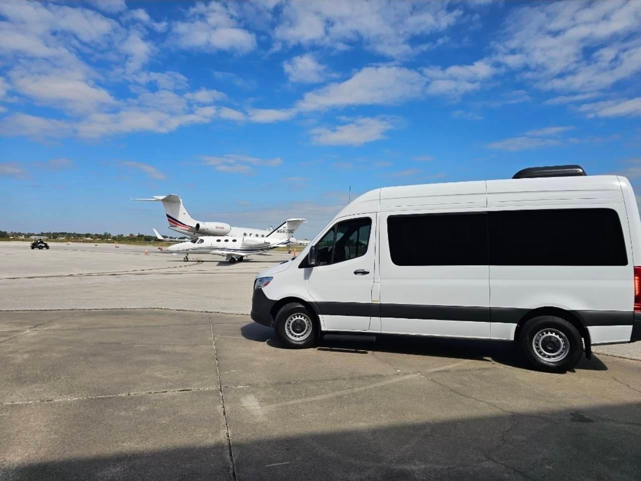 Mercedes-Benz Sprinter 2024 in Orlando, FL