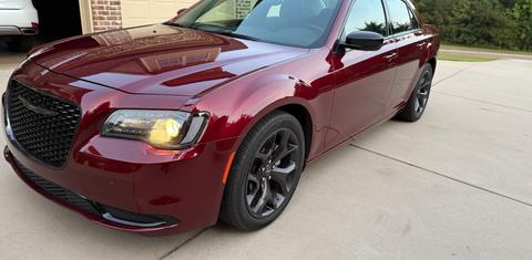 Chrysler 300 2023