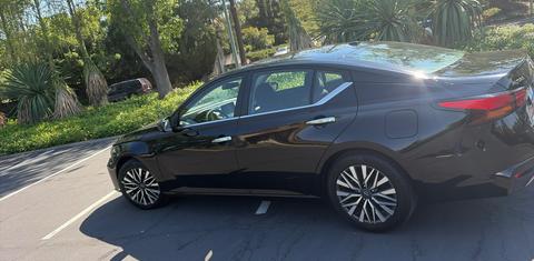 Nissan Altima 2025
