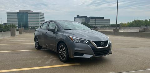 Nissan Versa 2021