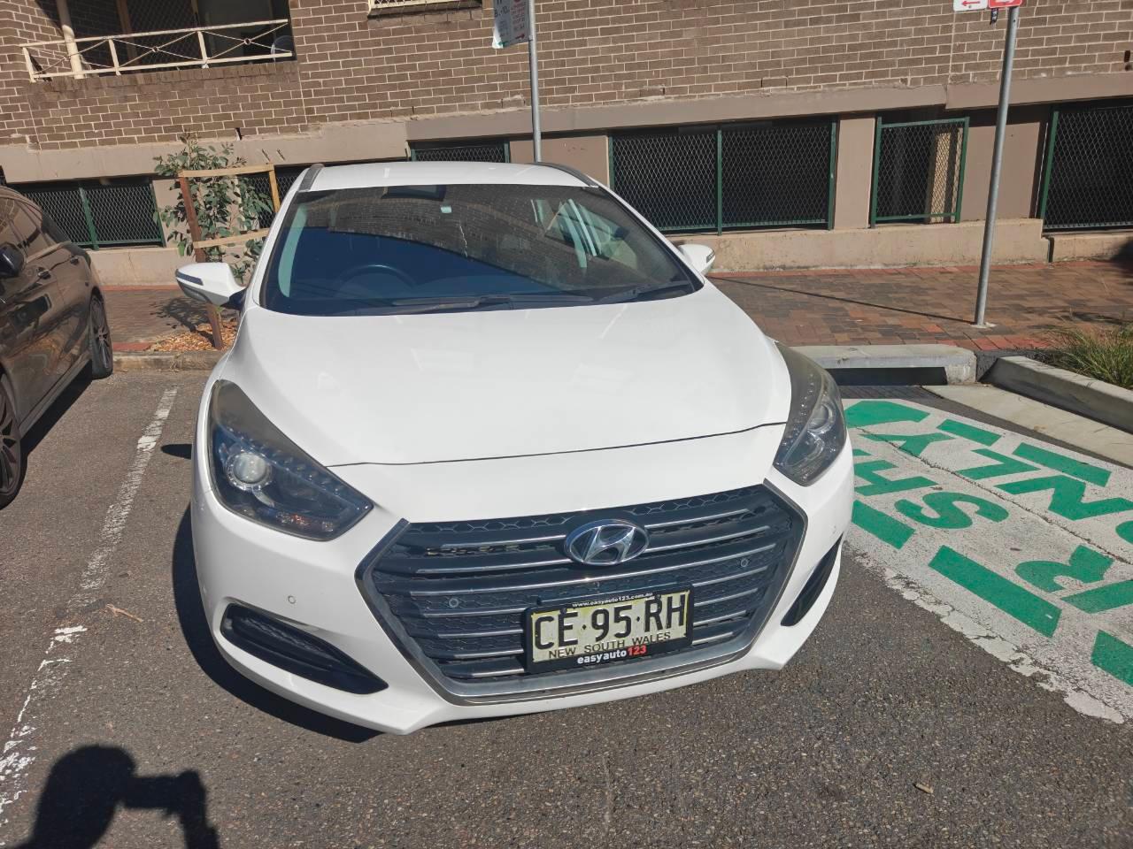 Hyundai i40 2016 in Chippendale