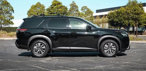 Nissan Pathfinder 2024