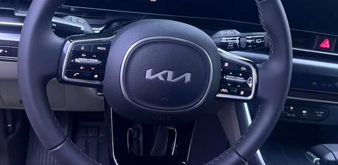 Kia Carnival 2025