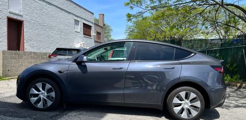 Tesla Model Y 2023