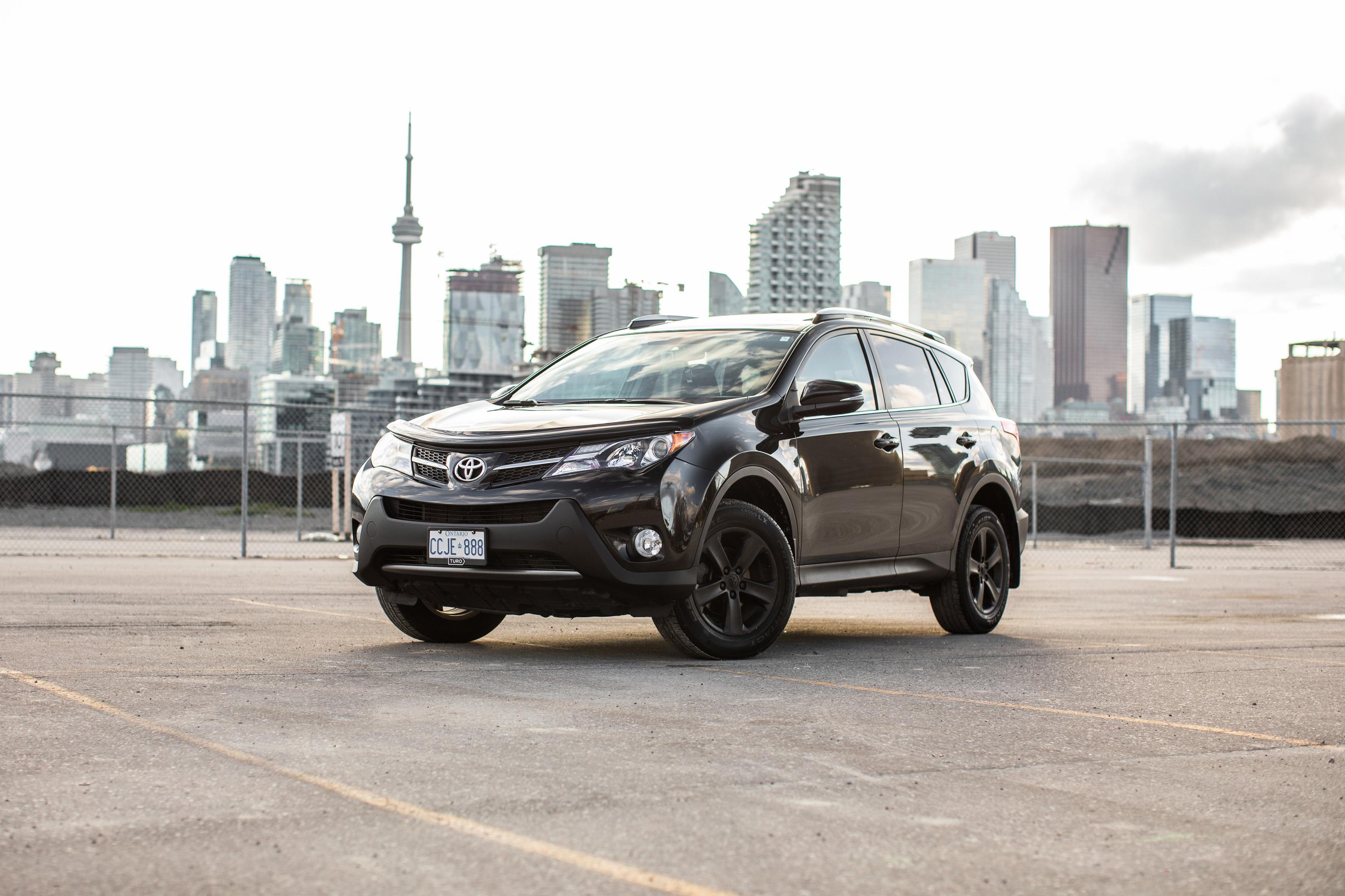 Toyota RAV4 2013 in Toronto, ON