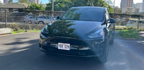 Tesla Model Y 2025