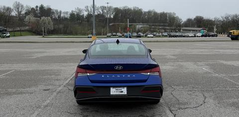Hyundai Elantra 2024