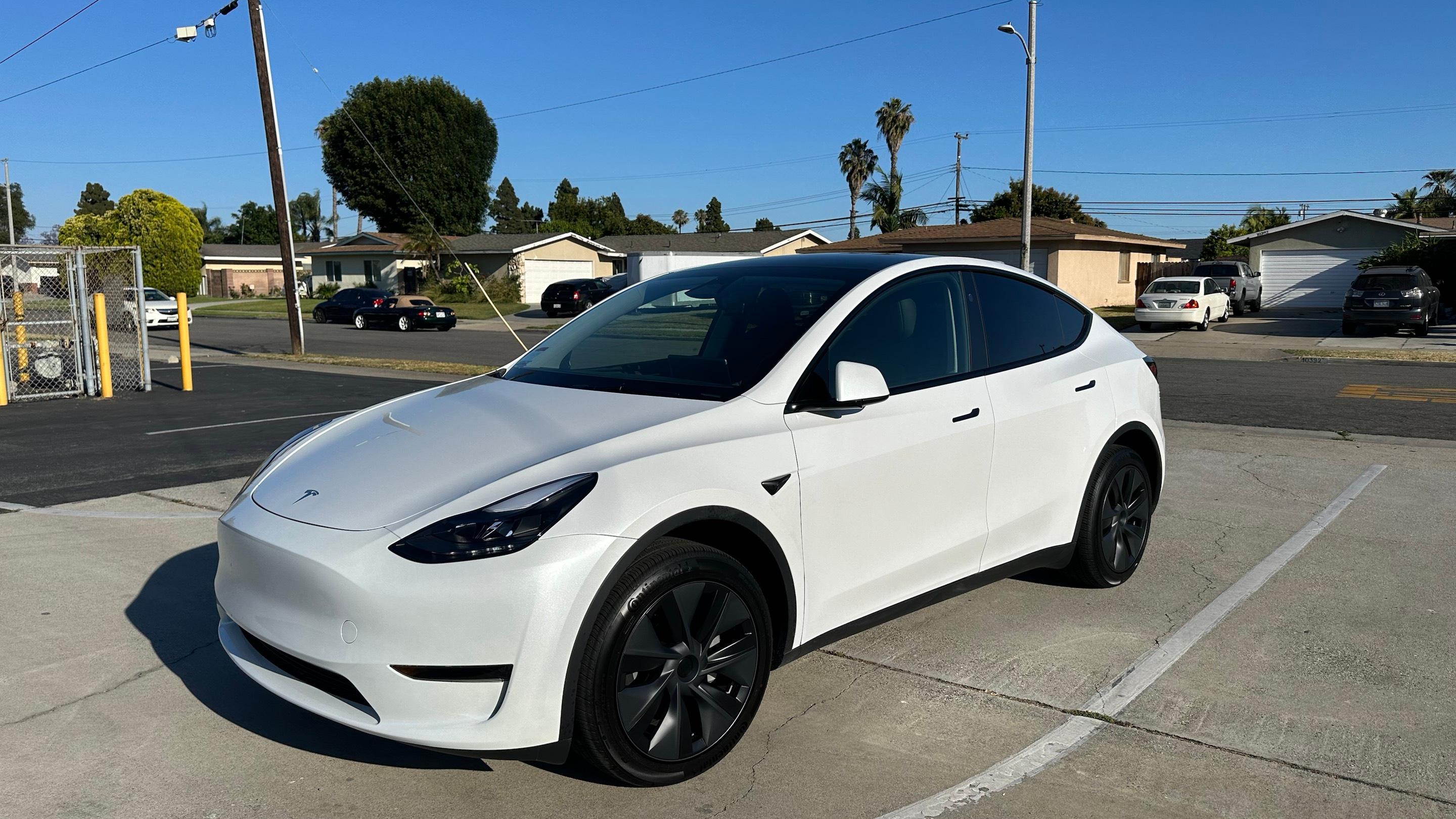 Tesla Model Y 2024 in Garden Grove, CA