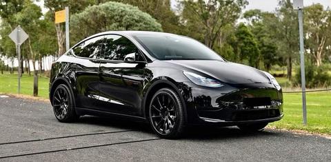 Tesla Model Y 2021