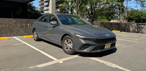 Hyundai Elantra 2025