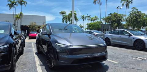 Tesla Model Y 2026