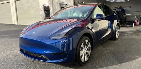 Tesla Model Y 2024