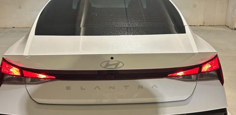 Hyundai Elantra 2025