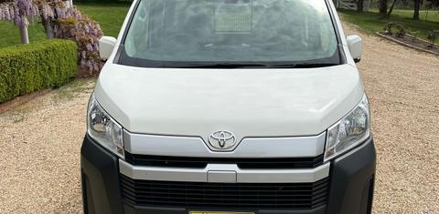 Toyota HIACE 2020