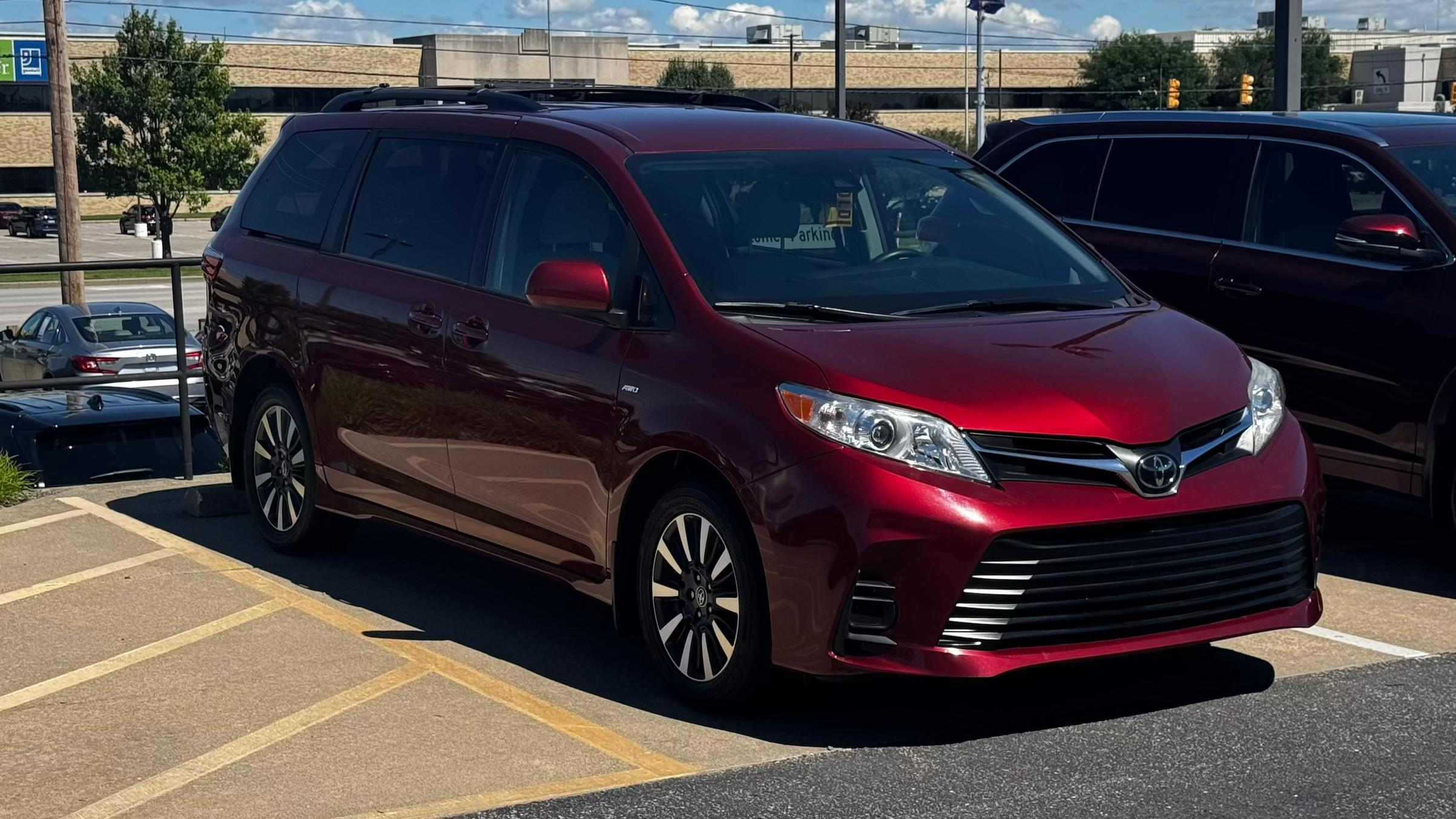 Toyota Sienna 2019 in Indianapolis, IN