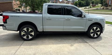 Ford F-150 Lightning 2023
