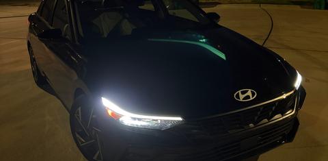 Hyundai Elantra 2025