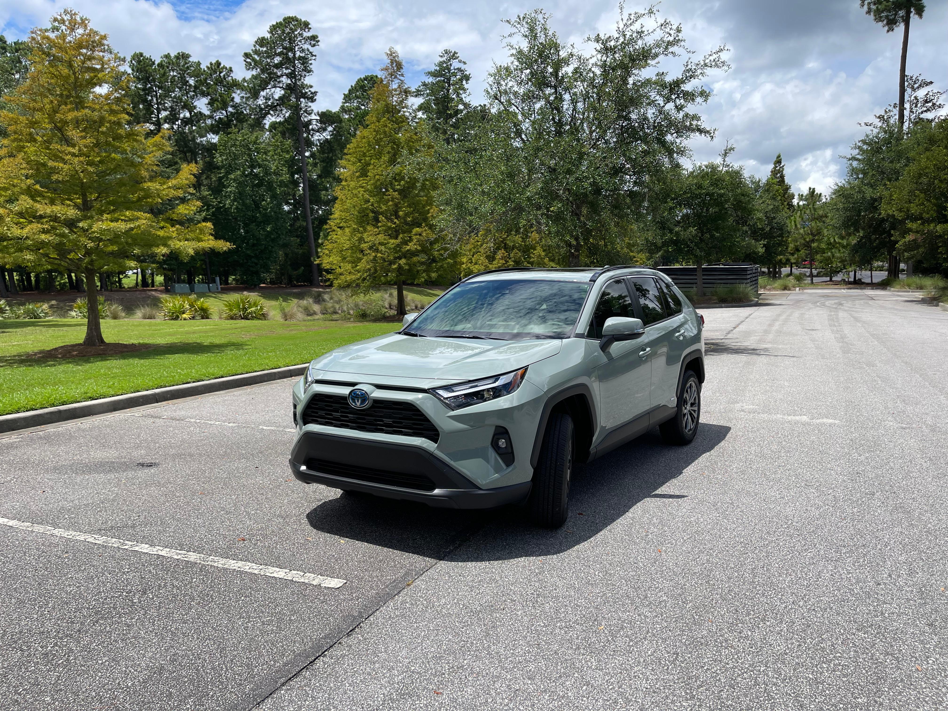 Toyota RAV4 Hybrid 2023 in Summerville, SC