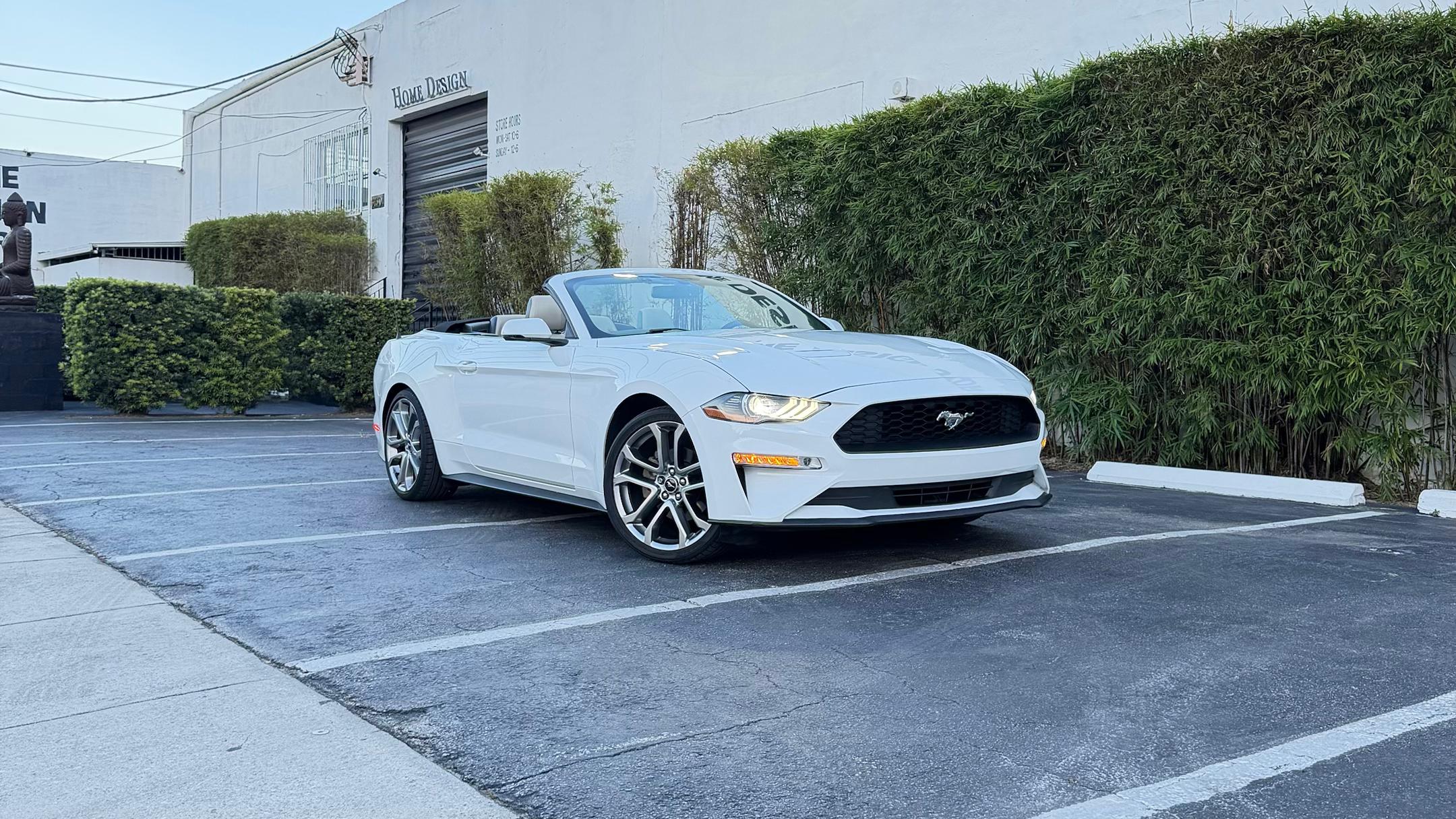 Ford Mustang 2018 in Miami, FL