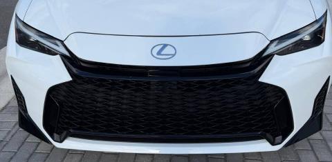 Lexus IS 2026
