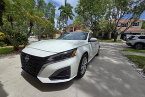 Nissan Altima car