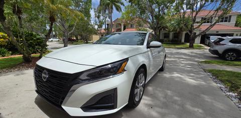 Nissan Altima 2023