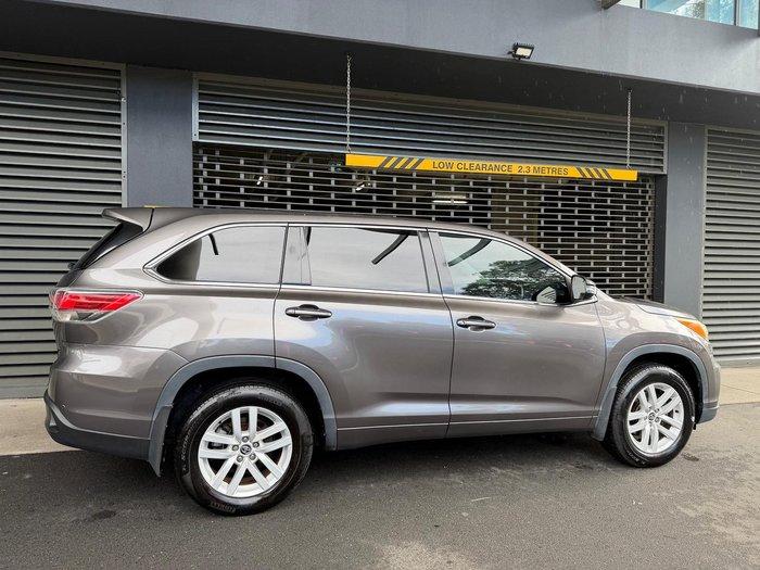 Toyota KLUGER 2016 in 