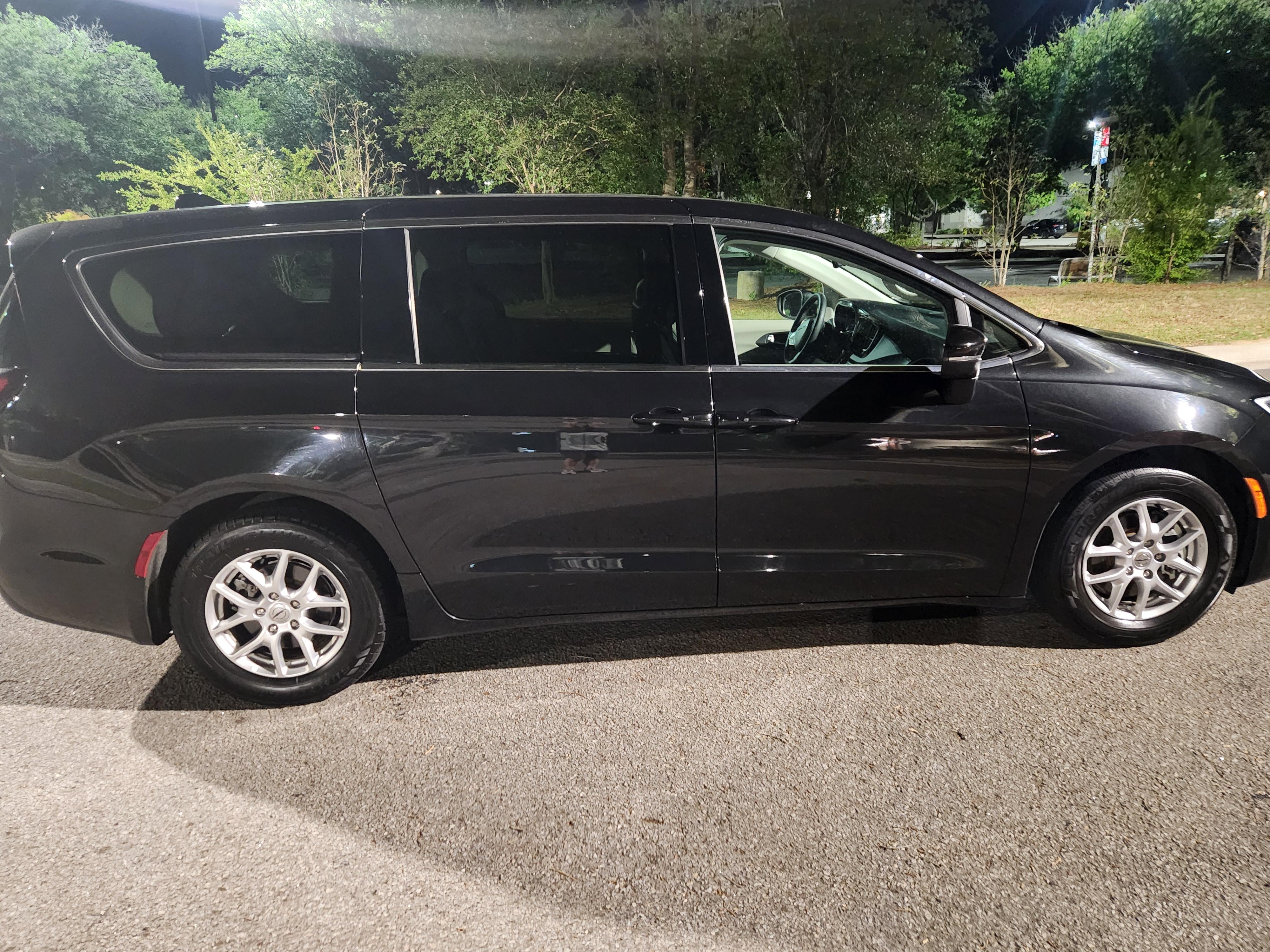 Chrysler Pacifica 2023 in North Charleston, SC