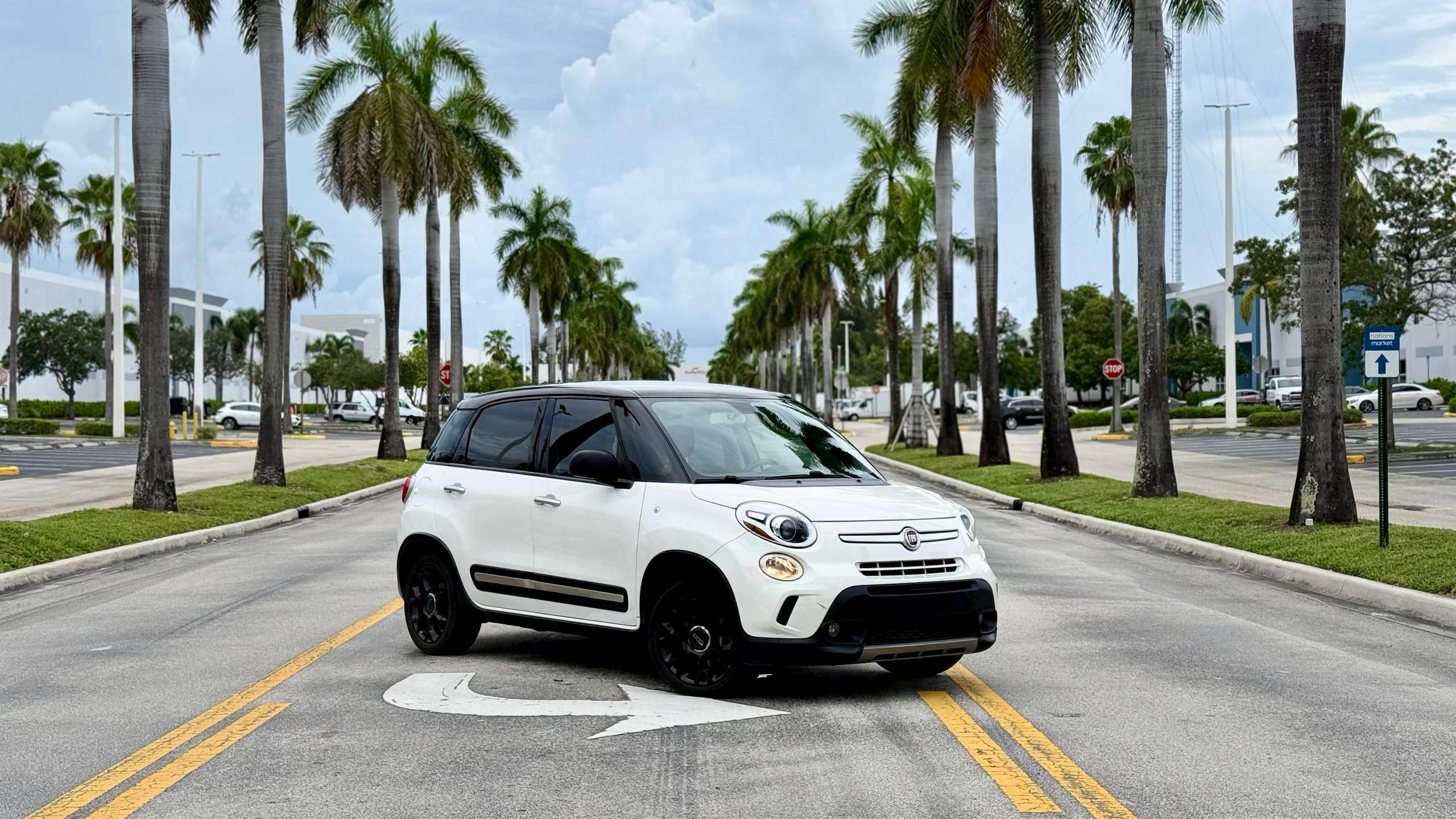 FIAT 500L 2017 in Dania Beach, FL