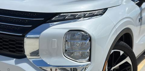 Mitsubishi Outlander Plug-In Hybrid 2025