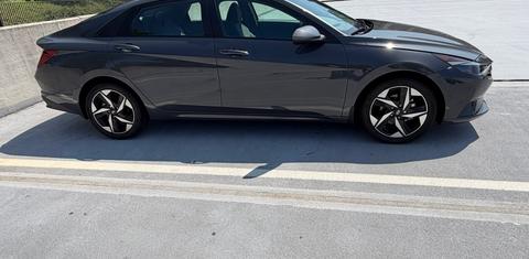 Hyundai Elantra 2023