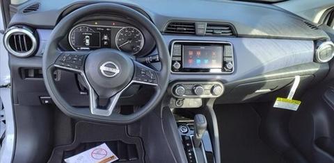 Nissan Versa 2024
