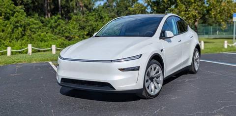 Tesla Model Y 2026