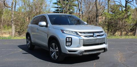 Mitsubishi Outlander Sport 2020