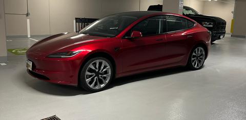 Tesla Model 3 2024