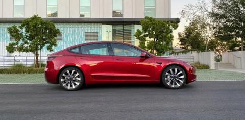 Tesla Model 3 2024