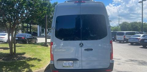 Mercedes-Benz Sprinter 2024