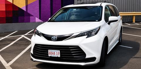 Toyota Sienna 2025