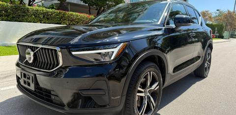 Volvo XC40 2025