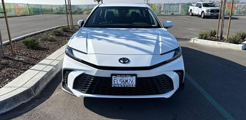 Toyota Camry Hybrid 2026
