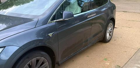 Tesla Model X 2019