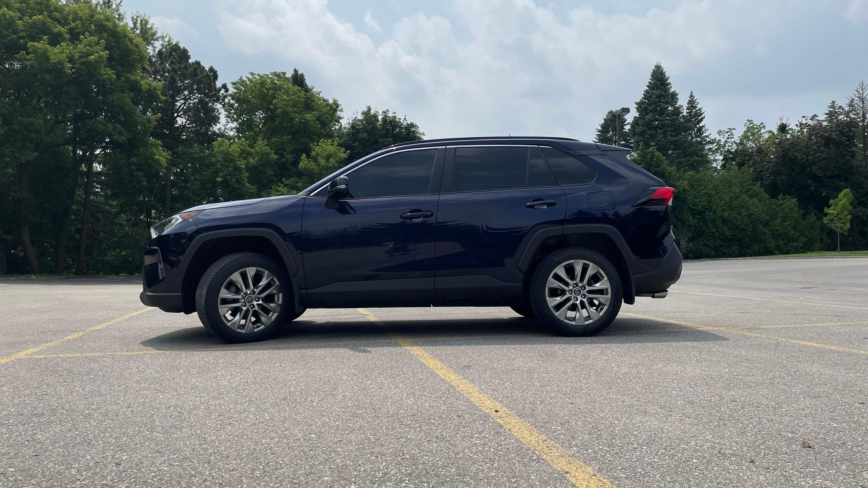 Toyota RAV4 2019 in Vaughan, ON