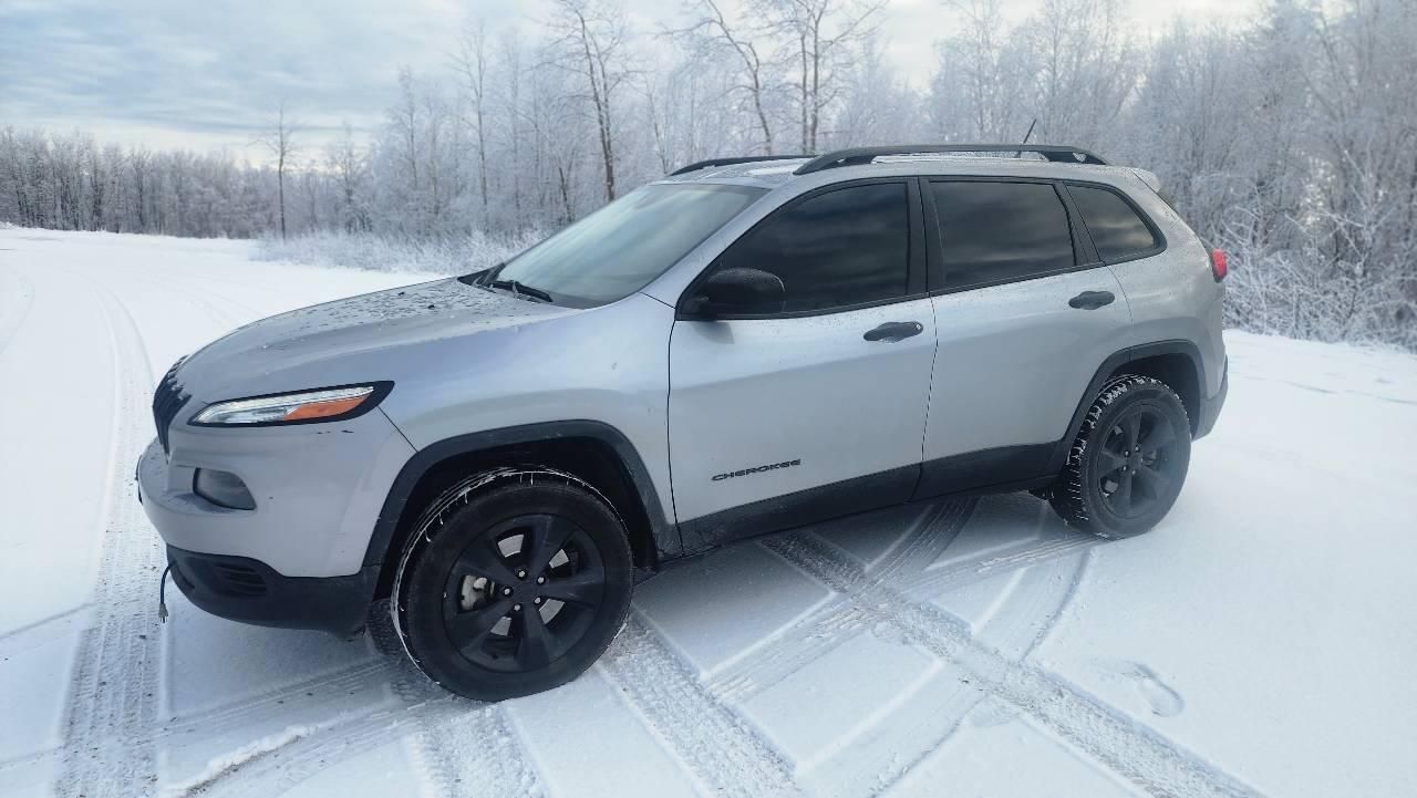 Jeep Cherokee 2017 in Fairbanks, AK