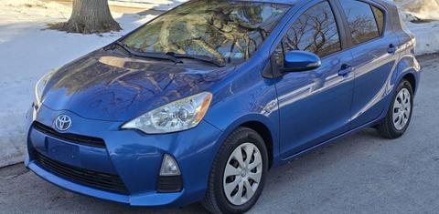 Toyota Prius c 2014