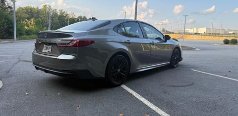 Toyota Camry Hybrid 2025