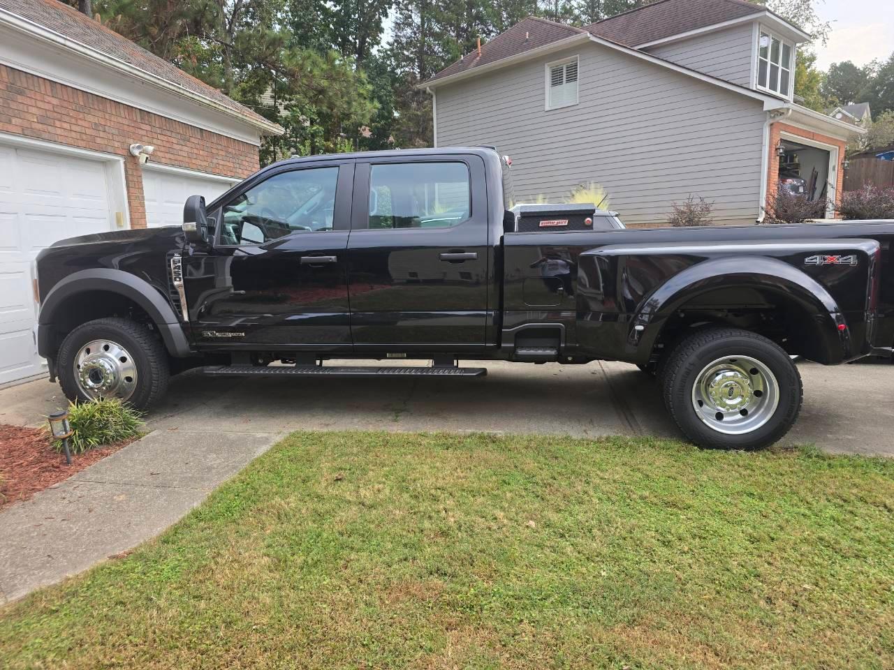 Ford Super Duty F-450 2025 in 