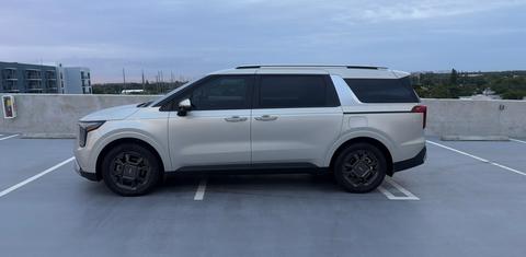 Kia Carnival Hybrid 2026